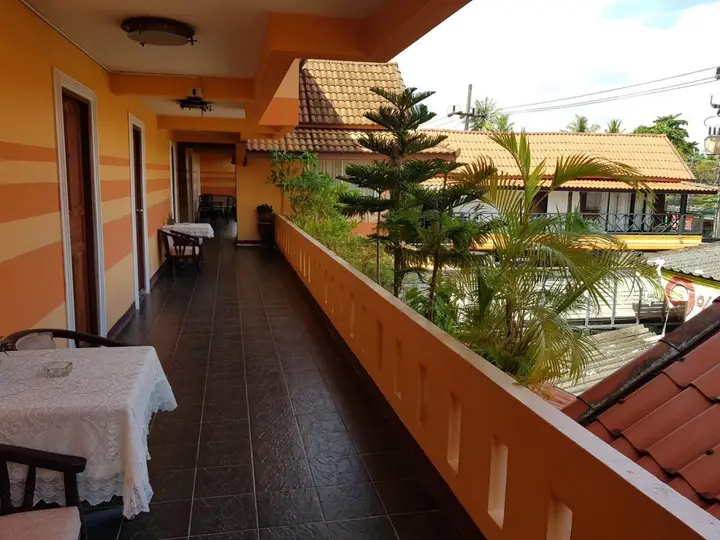 Патталунг: Holiday Hotel