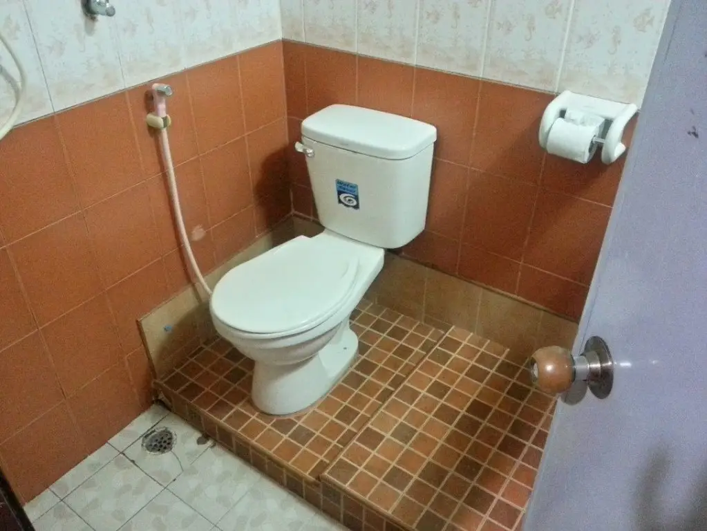 Патталунг: Holiday Hotel