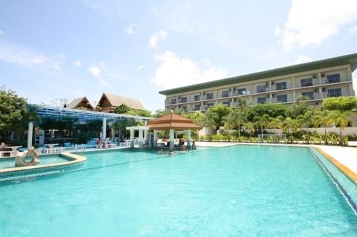 Муанг: Club Chalong Beach