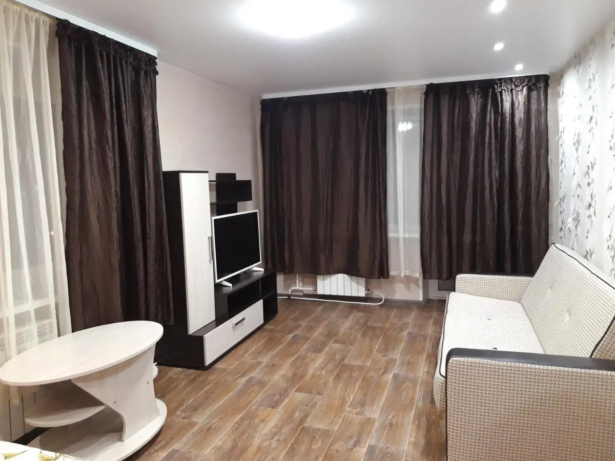 Лысьва: Apartment on Smishlyaeva 28