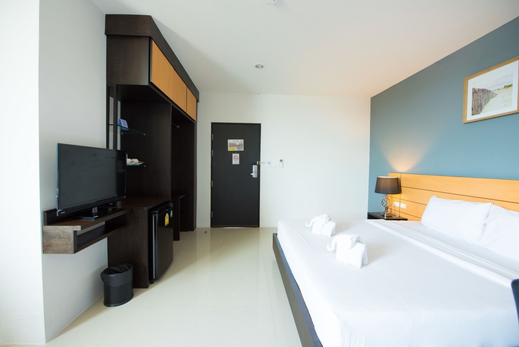 Сураттхани: Lee Hotel