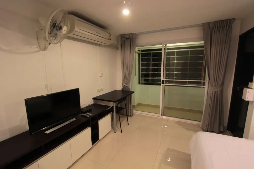 Бангкок: Napaville Huai Khwang Hostel