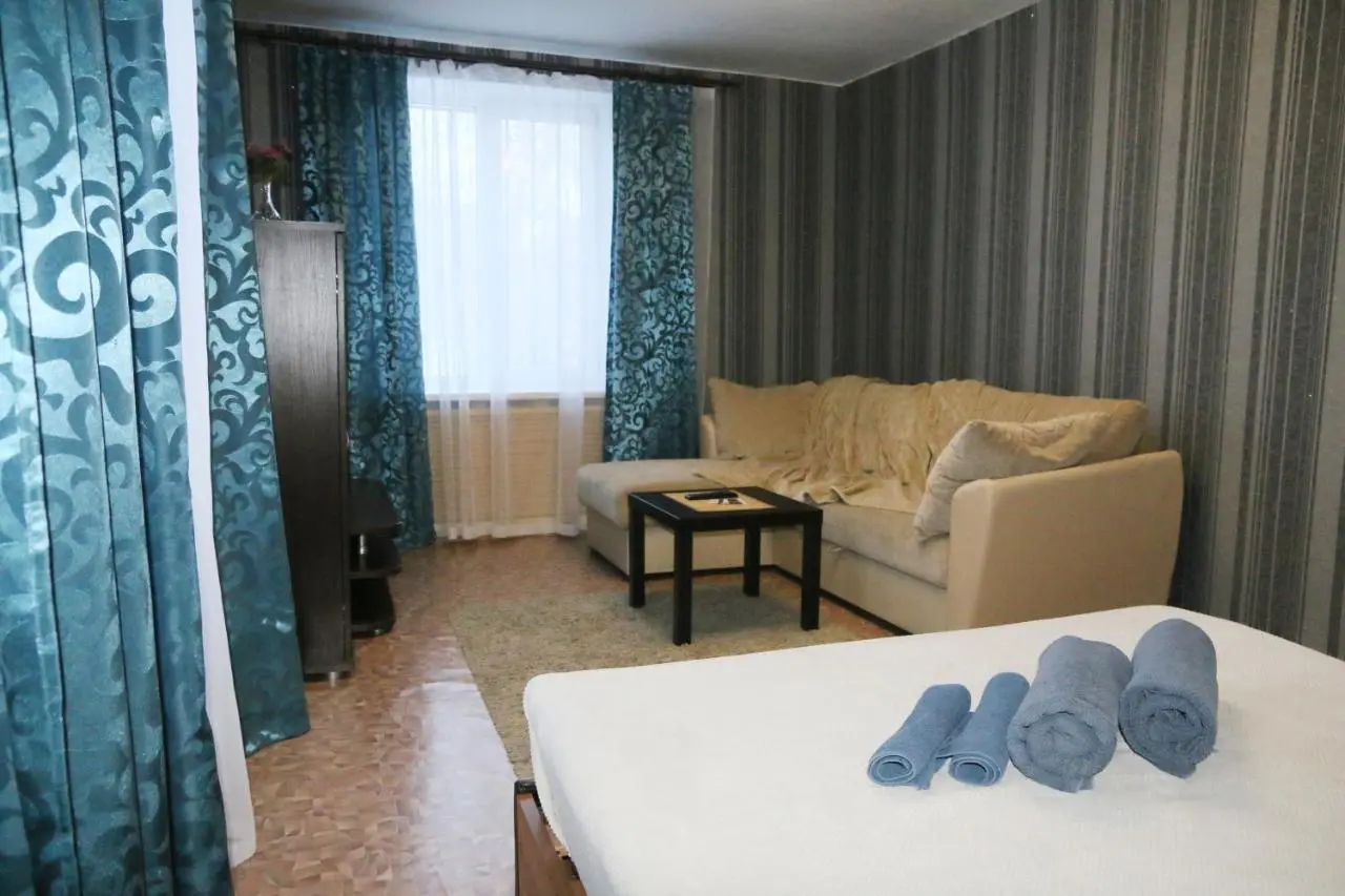 Березники: Apartament on Mira 76