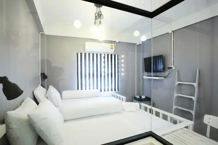 Муанг: Meroom Hotel
