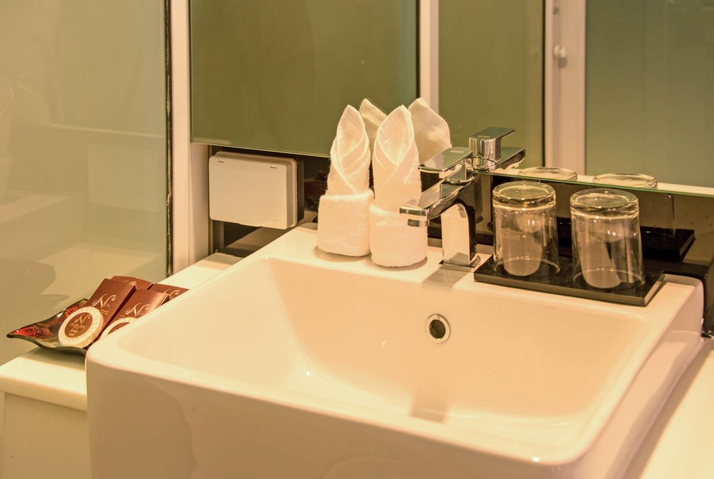 Краби: The Nice Hotel