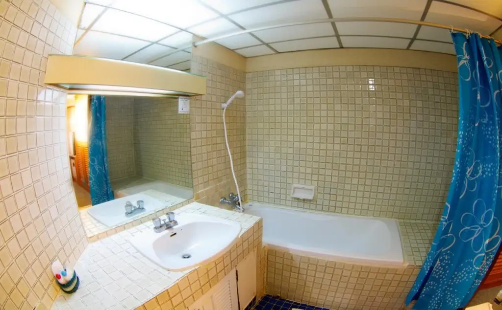 Рои Эт: M Grand Hotel Roiet