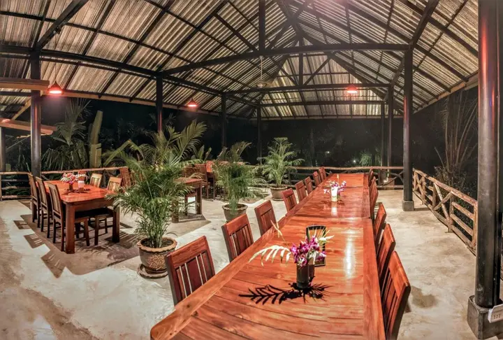 Фаном: Anurak Community Lodge