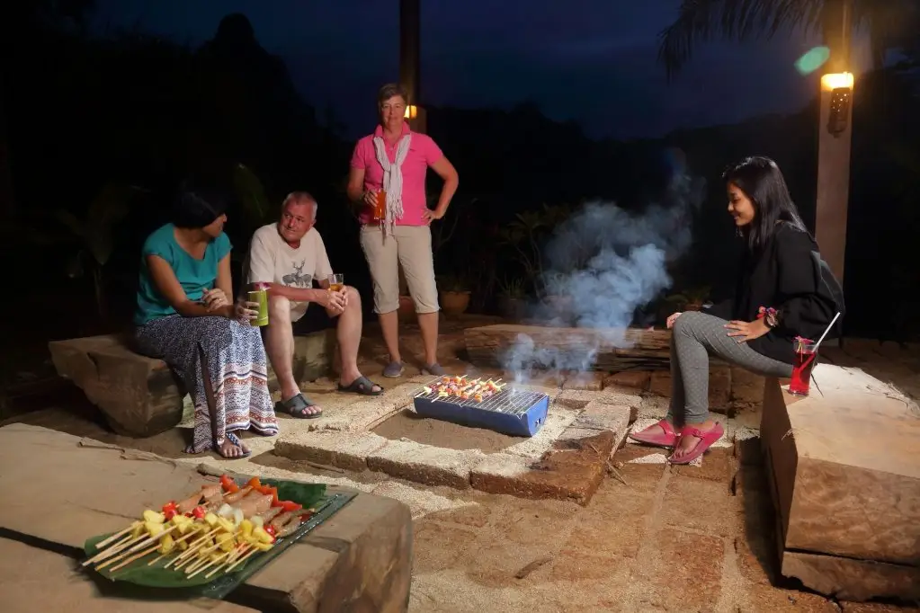 Фаном: Anurak Community Lodge
