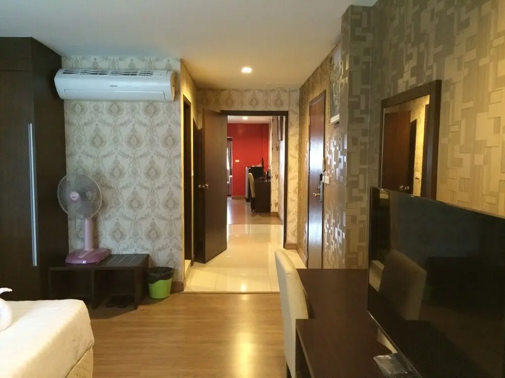 Бангкок: Iraqi Residence