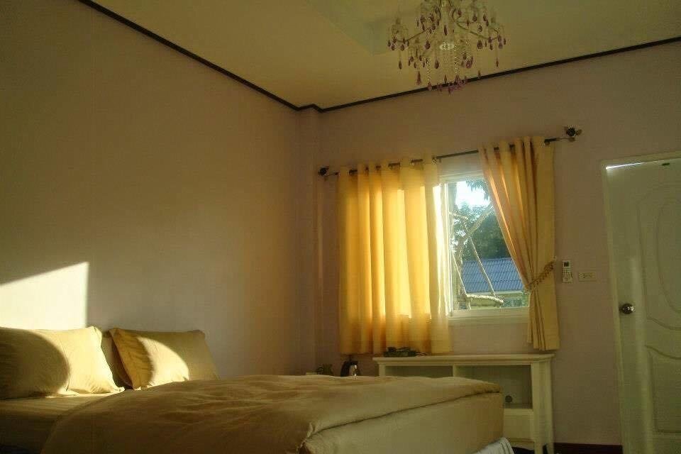 Сунг-Ноэн: Luckydee House