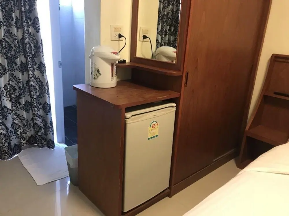 Кату: Beach Walk Stay Hotel