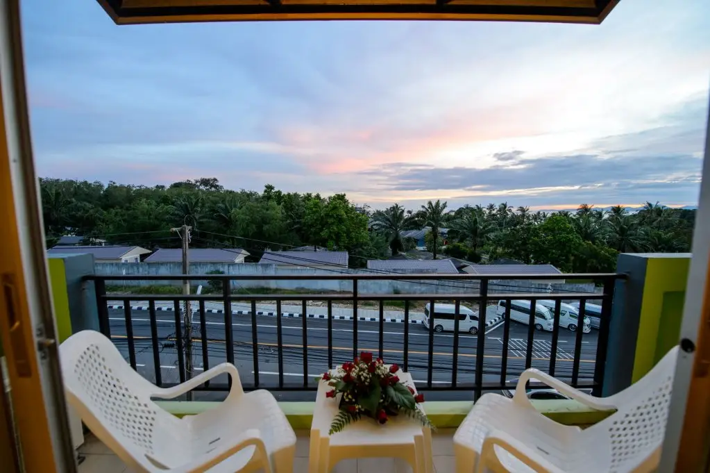Краби: Z-Talay House