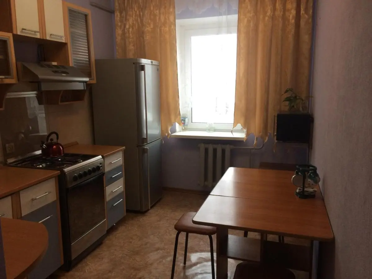 Чайковский: Apartments Vizit