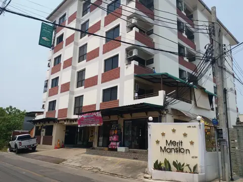 Merit Mansion — фото 1