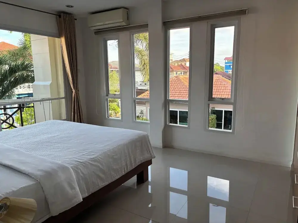 Паттайя: Khun Mai Villa