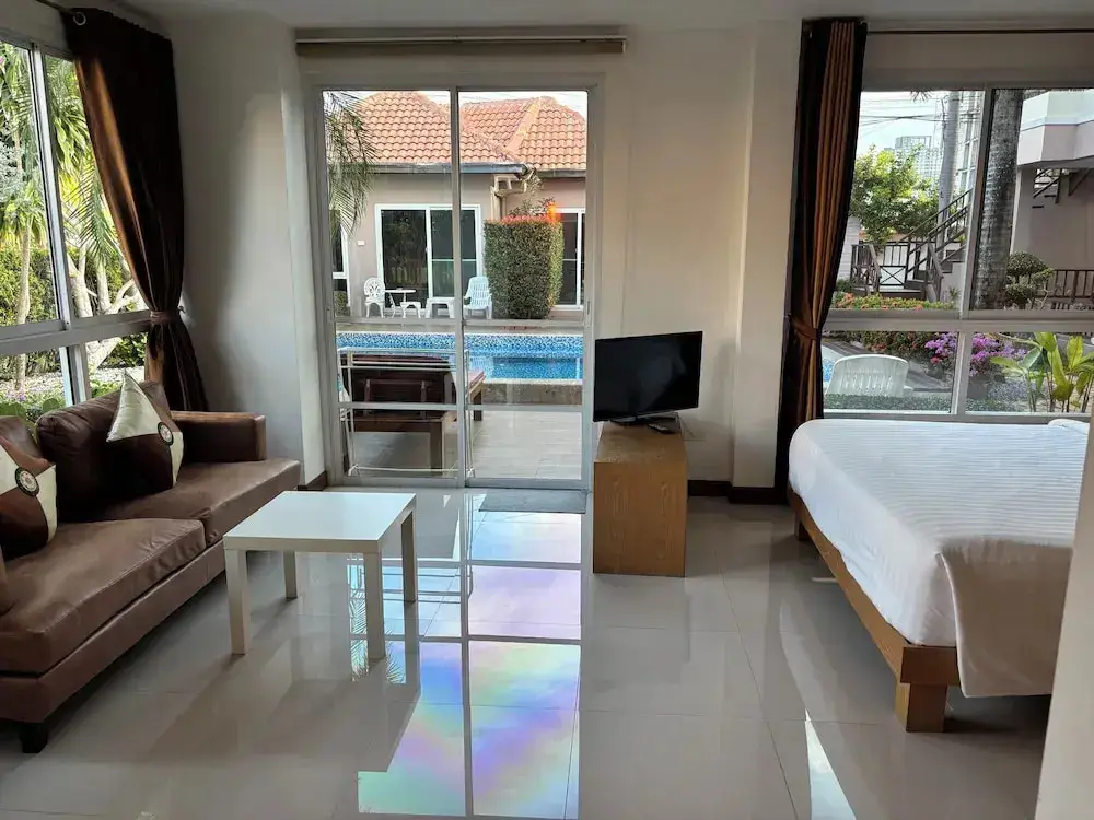 Паттайя: Khun Mai Villa