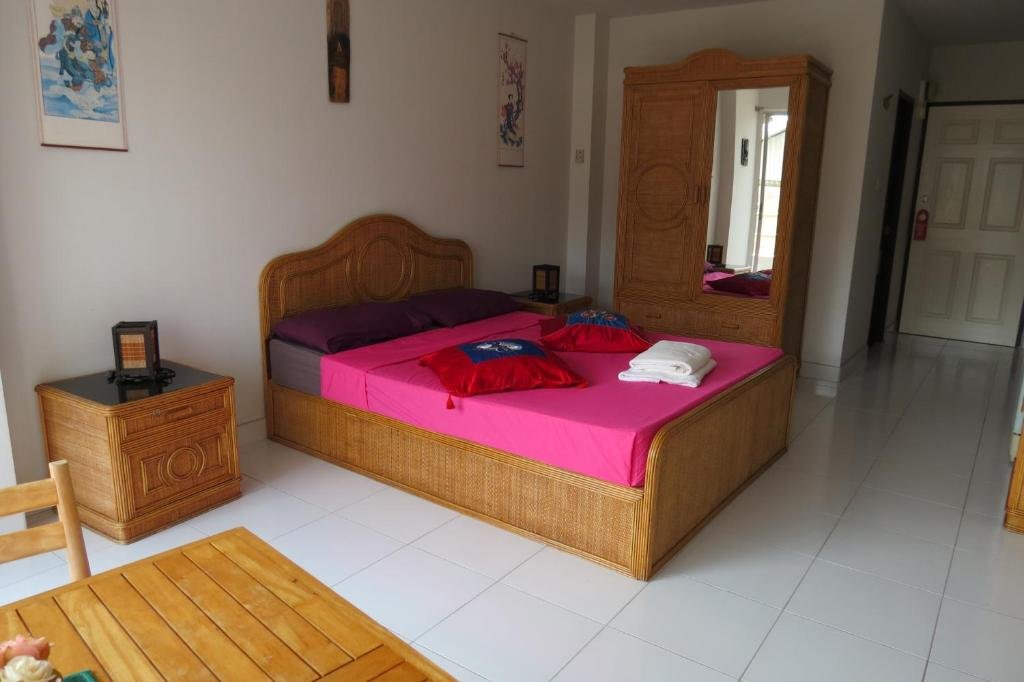 Паттайя: View Talay 1B Serviced Apartments