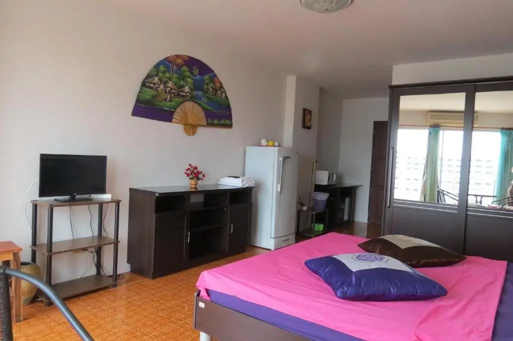 Паттайя: View Talay 1B Serviced Apartments