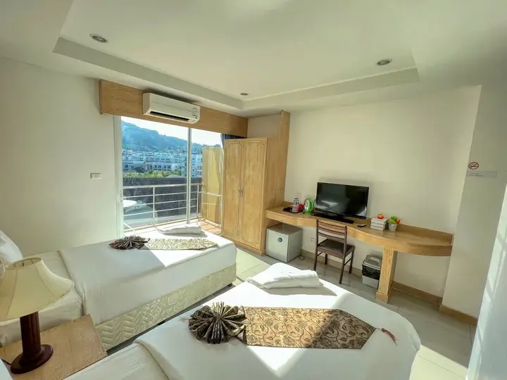 Кату: Red Sapphire Hotel