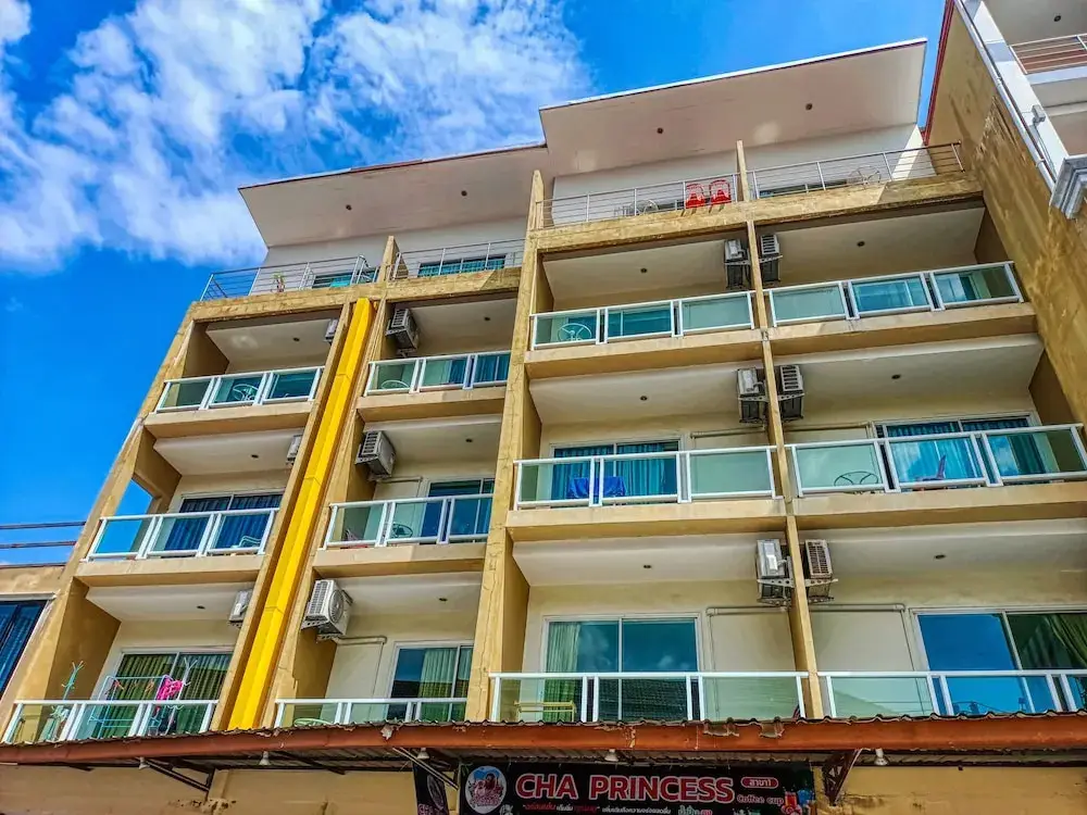 Red Sapphire Hotel — фото 1