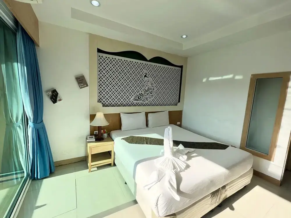 Кату: Red Sapphire Hotel