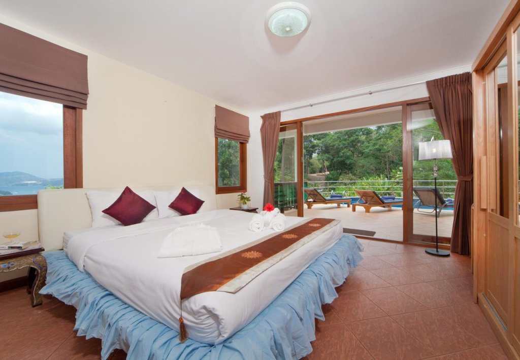 Кату: Phuket Villas at Patong Hill Estate