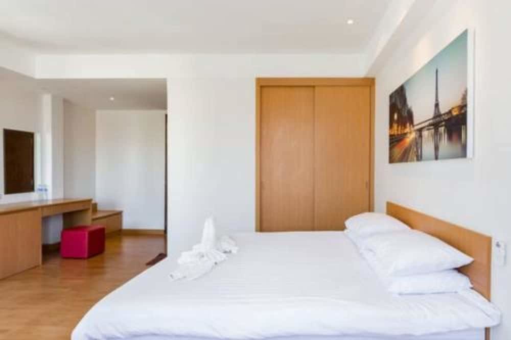 Кату: Buk Inn Hotel Kamala Beach