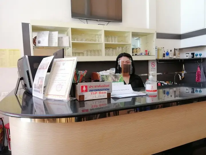 Кату: Buk Inn Hotel Kamala Beach