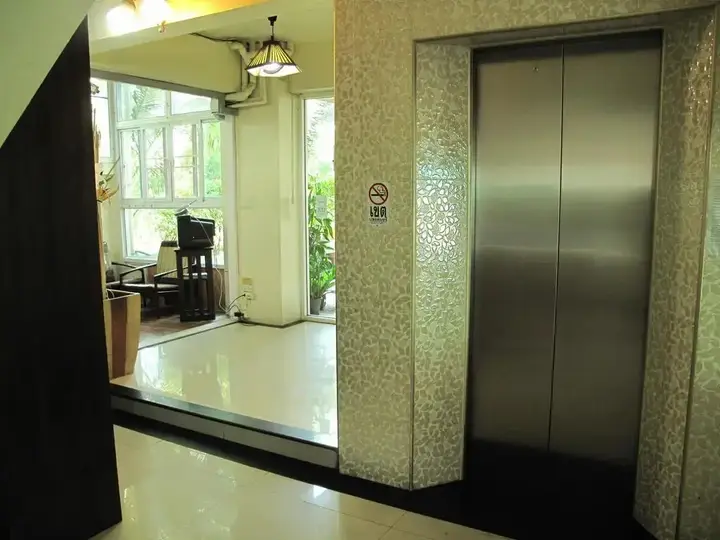 Бангкок: Grand View Condominia