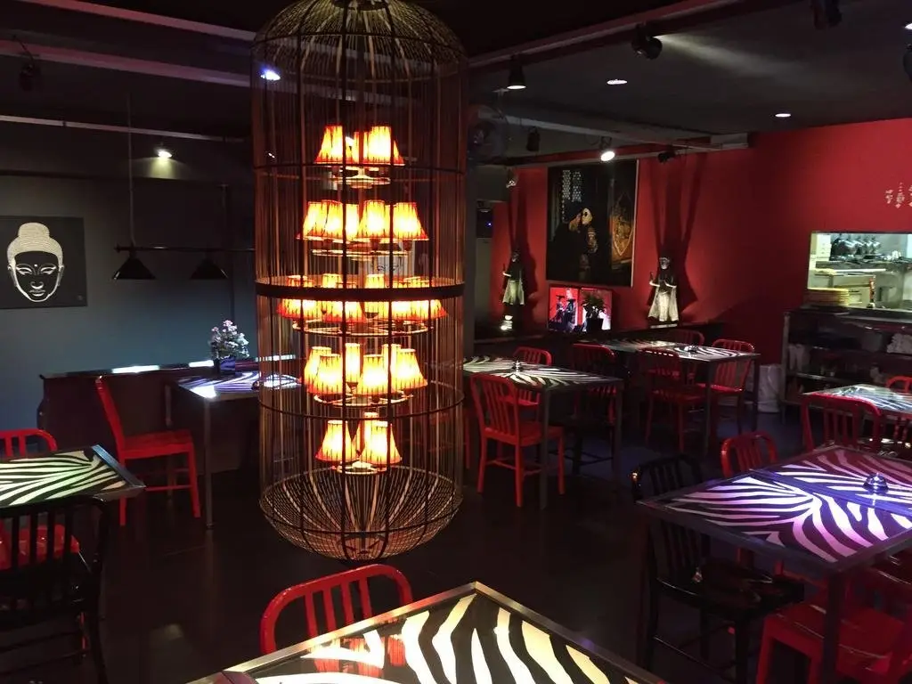 Паттайя: Lotus Bar