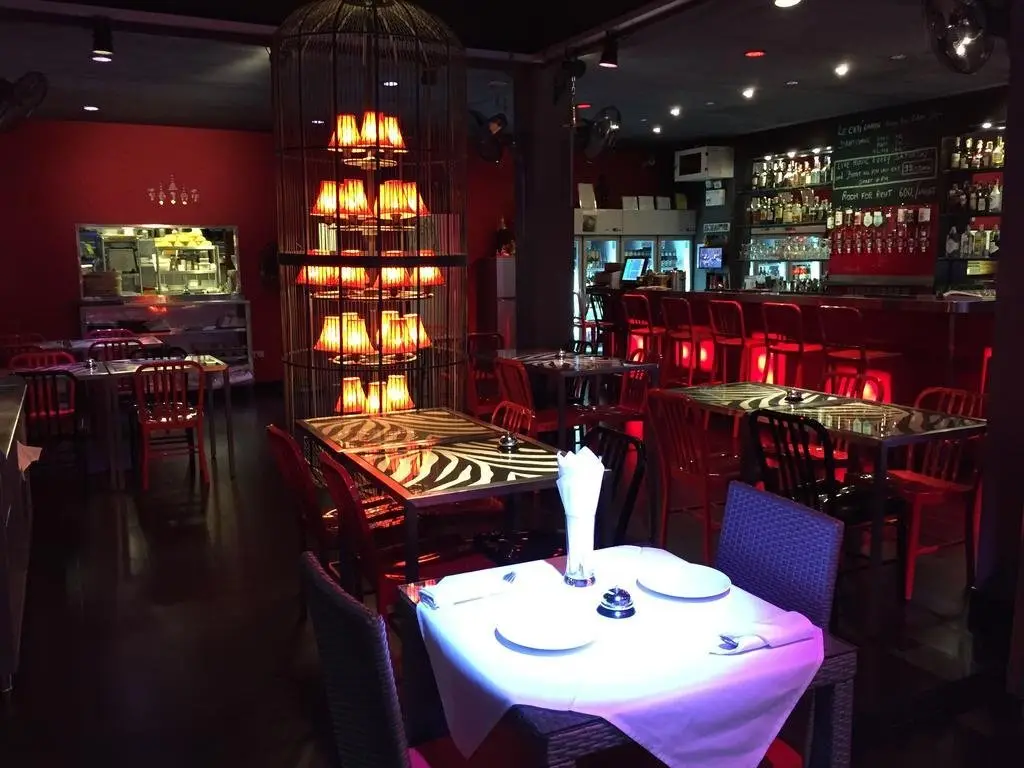 Паттайя: Lotus Bar