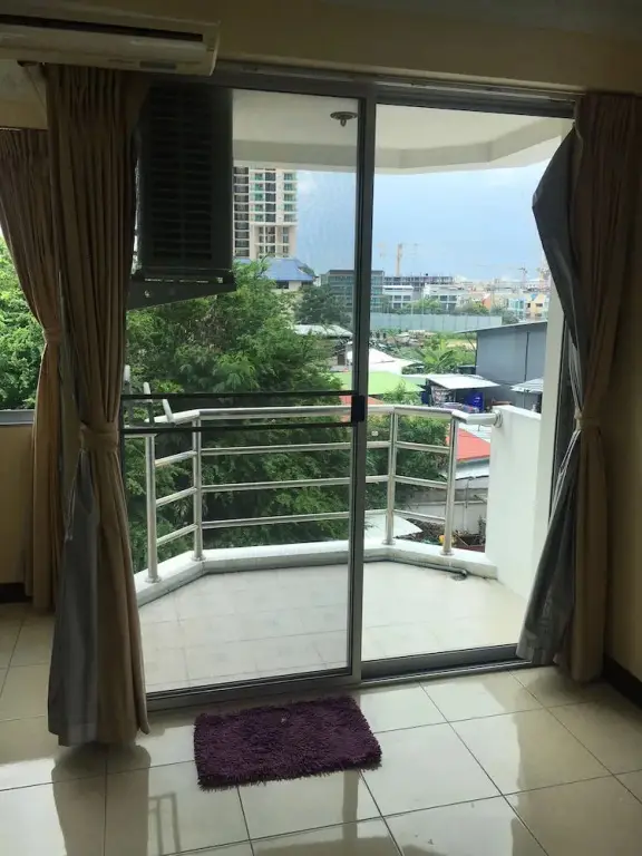 Паттайя: The Room Pattaya