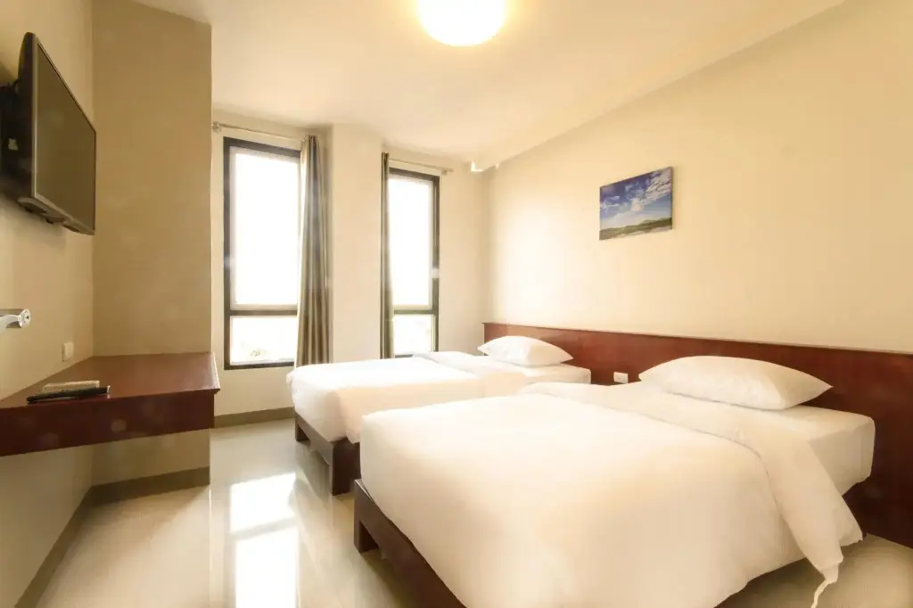 Буенг Сам Пхан: Bestiny Hotel and Restaurant PHETCHABUN