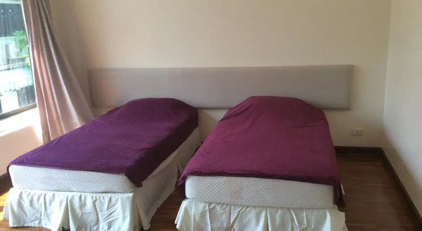 На Чом Тхиан: Baan Somprasong Condominium