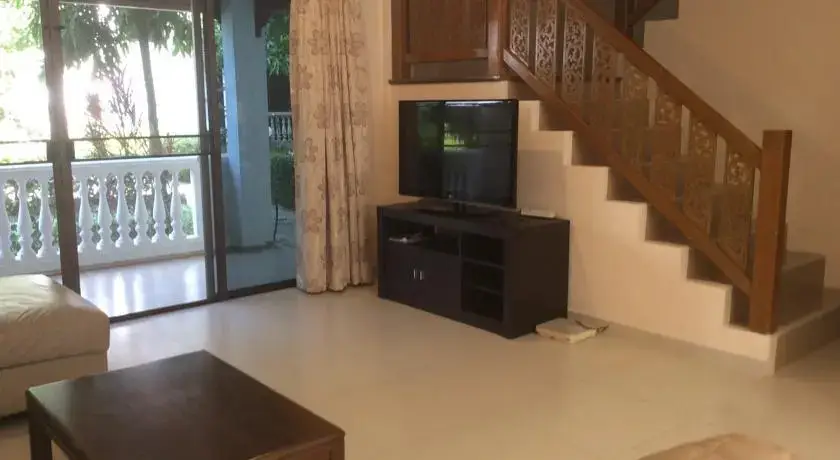 На Чом Тхиан: Baan Somprasong Condominium