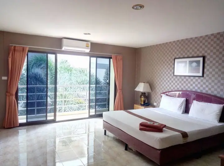 Хатъяй: Pearl Place Hotel