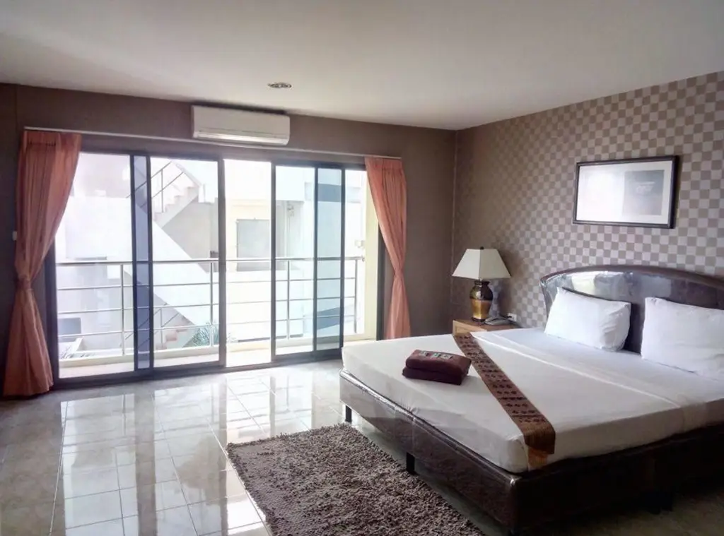 Хатъяй: Pearl Place Hotel