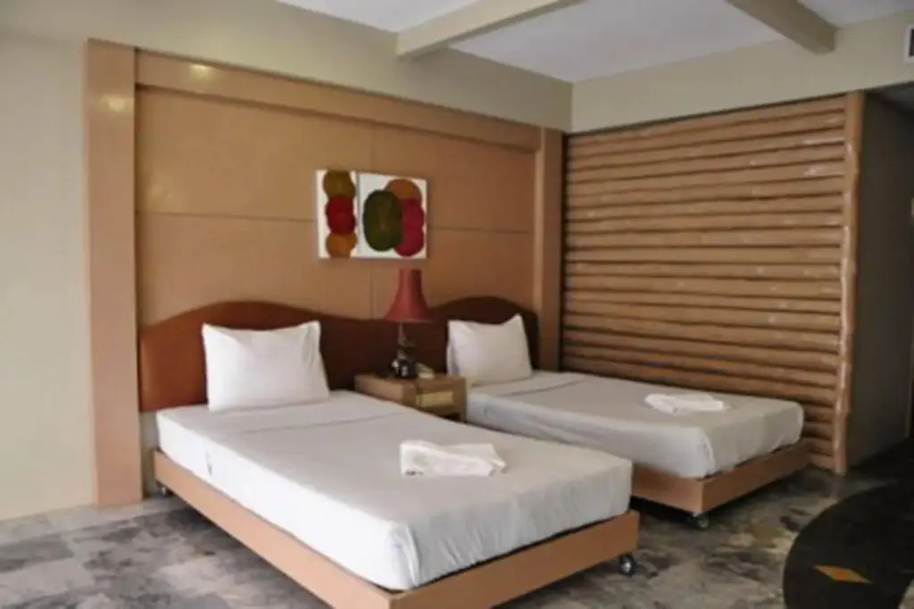 Клаенг: Rock Garden Beach Resort