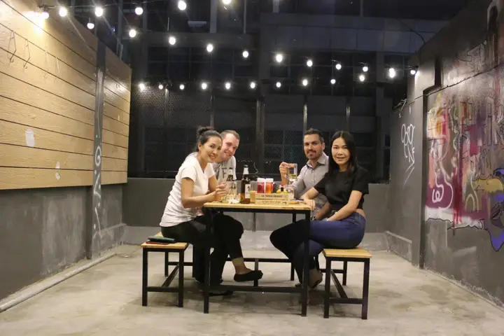 Бангкок: Din Space Bangkok