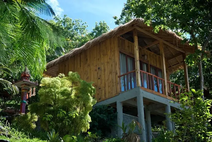 Остров Тау: Seaview Resort