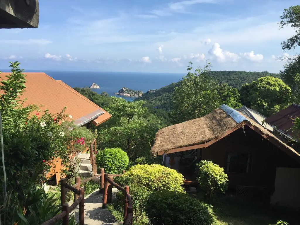 Остров Тау: Seaview Resort