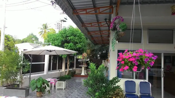 Тхаланг: TN Guesthouse