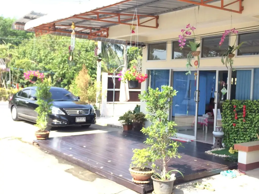 Тхаланг: TN Guesthouse