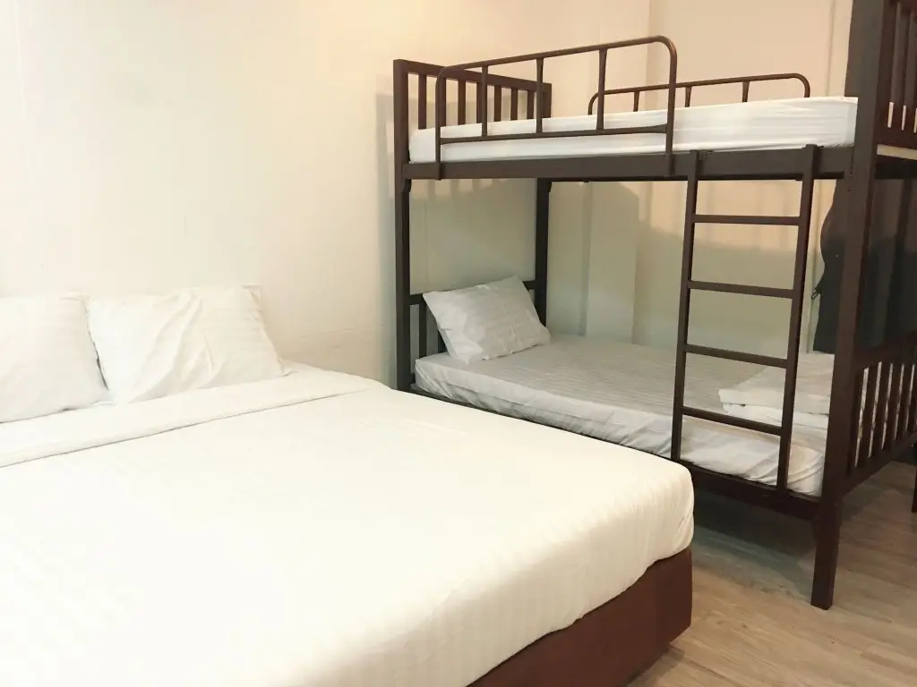 Бангкок: The Rabbit's Hole Hostel
