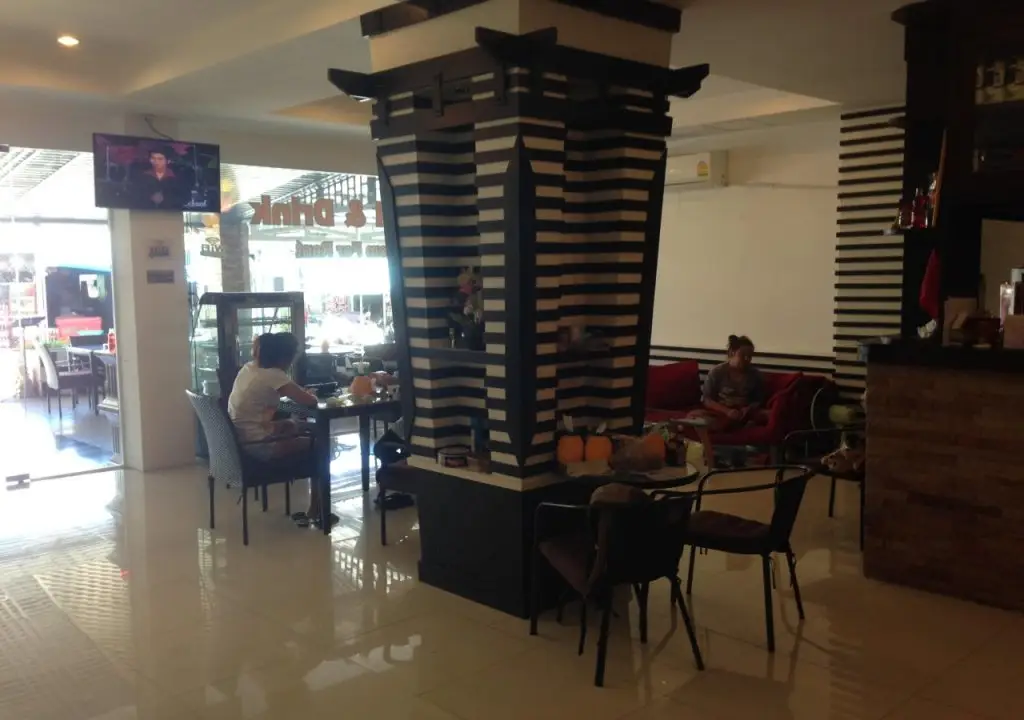 Паттайя: Marfru Cafe
