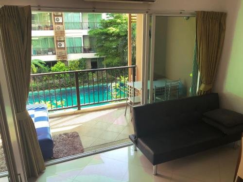 Паттайя: Diamond Suite - 2BR Apt in Thappraya