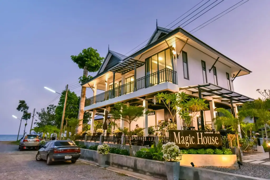 Чумпхон: Magic House