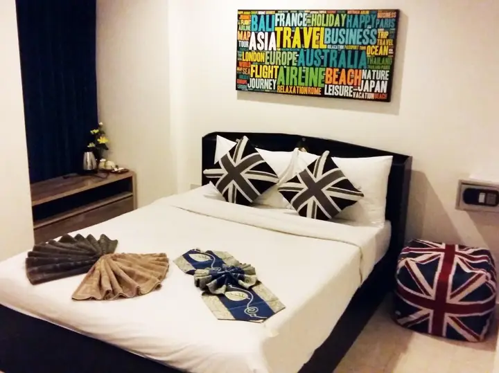 Кату: Cafe 66 House @ Patong Beach