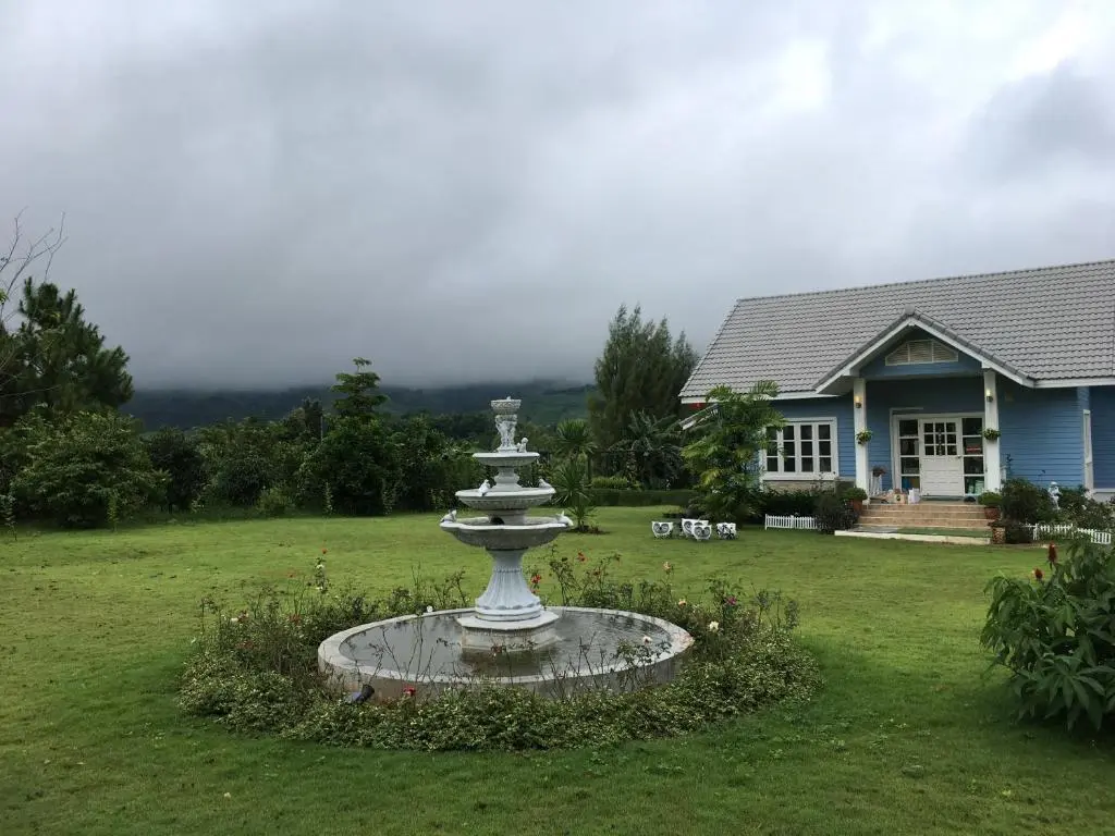 Кхао-Кхо: Misty English Cottage