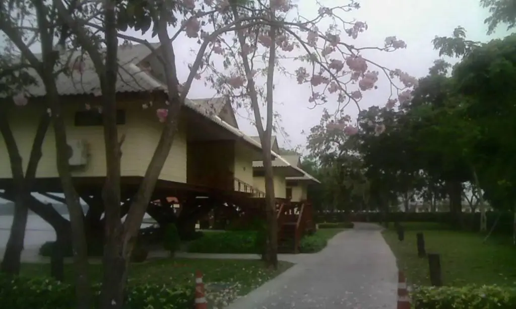 Дем Банг Нанг Буат: Bungchawak Resort